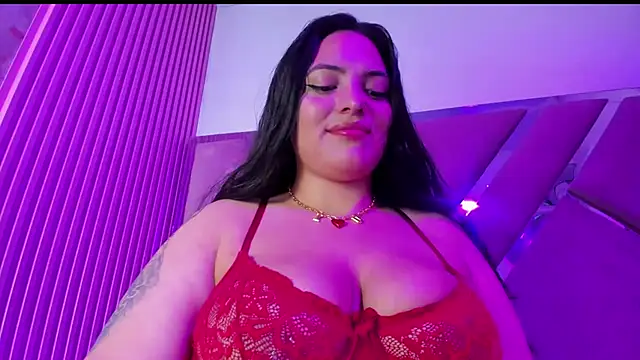 Isabella Mora  online show from 18, 7, 2026