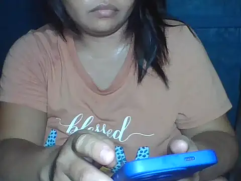 Snapshot of MommyKaye30 chatting on 12, 7, 2026 MommyKaye30 online show from 12, 7, 2026