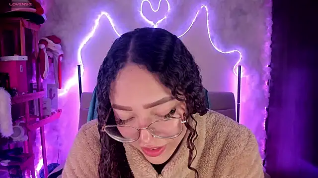 Snapshot of liz_martins1 chatting on 4, 8, 2026 liz martins1 online show from 4, 8, 2026