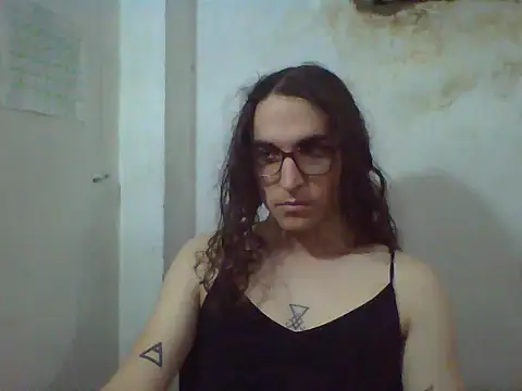 Snapshot of LaCuerva chatting on 23, 5, 2026 LaCuerva online show from 23, 5, 2026