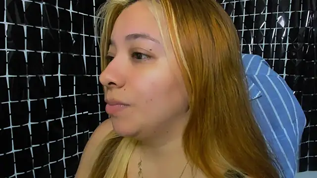 Snapshot of MissAlmaFenix chatting on 27, 5, 2026 MissAlmaFenix online show from 27, 5, 2026