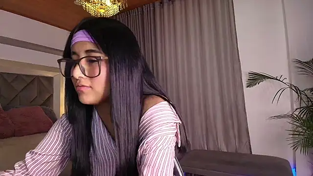 Snapshot of Molly_Hils789 chatting on 31, 5, 2026 Molly Hils789 online show from 31, 5, 2026