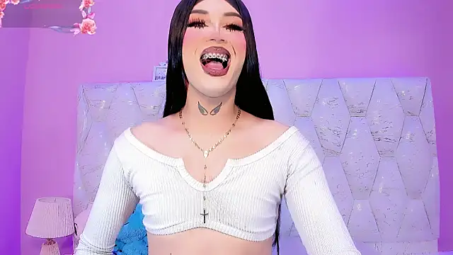 Snapshot of Lexxy_Mattell chatting on 19, 6, 2026 Lexxy Mattell online show from 19, 6, 2026