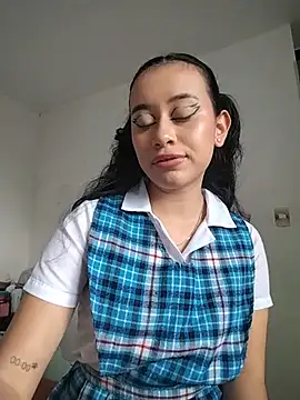 Snapshot of L0lita_Emi12 chatting on 11, 7, 2026 L0lita Emi12 online show from 11, 7, 2026