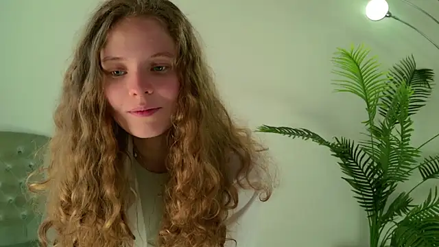 Mila Stain online show from 3, 5, 2026