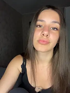 Snapshot of Selena_Mur_ chatting on 9, 7, 2026 Selena Mur online show from 9, 7, 2026