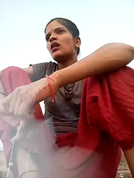 Snapshot of Student_garl_1 chatting on 17, 5, 2026 Student garl 1 online show from 17, 5, 2026