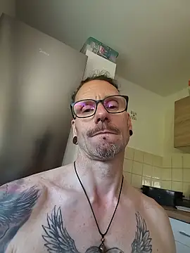 Snapshot of Tattooangel4172 chatting on 26, 5, 2026 Tattooangel4172 online show from 26, 5, 2026