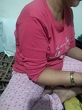 Snapshot of amira567 chatting on 17, 5, 2026 amira567 online show from 17, 5, 2026
