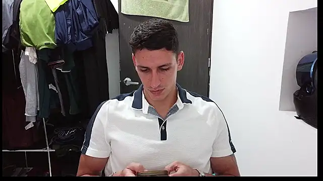Snapshot of RaulRico chatting on 17, 5, 2026 RaulRico online show from 17, 5, 2026