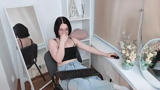 ColleenCabe online show from 17, 5, 2026
