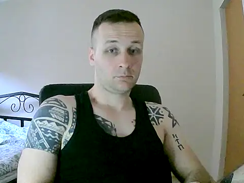 Snapshot of MacMillan69 chatting on 7, 5, 2026 MacMillan69 online show from 7, 5, 2026