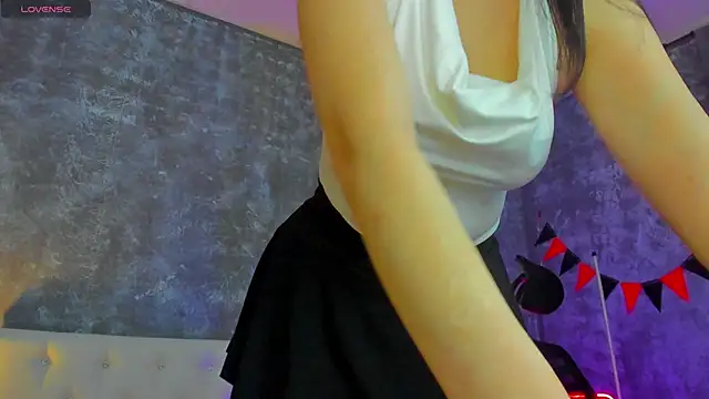 Snapshot of vanila_girl chatting on 7, 5, 2026 vanila girl online show from 7, 5, 2026