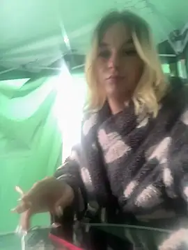 Snapshot of slutytransgal chatting on 19, 5, 2026 slutytransgal online show from 19, 5, 2026
