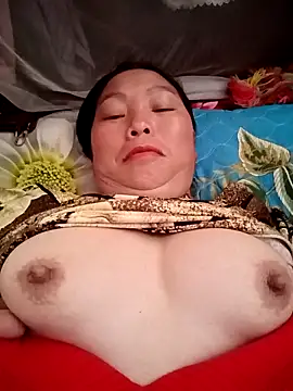 Snapshot of YeuAnhbigcock chatting on 7, 5, 2026 YeuAnhbigcock online show from 7, 5, 2026