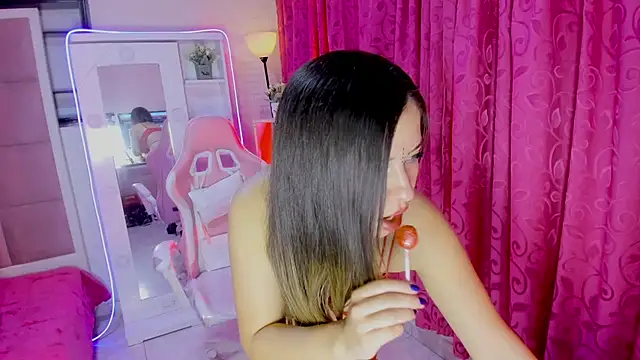 Shantal Sweet  online show from 4, 7, 2026
