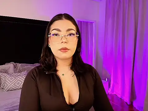 Snapshot of mariana_owen chatting on 11, 5, 2026 mariana owen online show from 11, 5, 2026