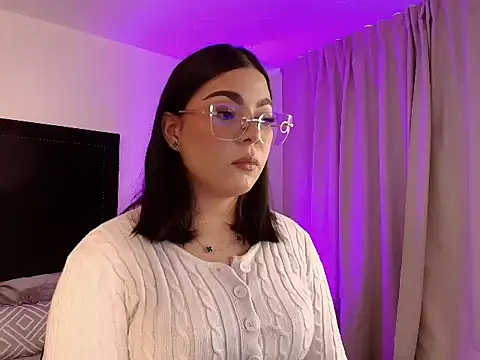 Snapshot of mariana_owen chatting on 19, 5, 2026 mariana owen online show from 19, 5, 2026