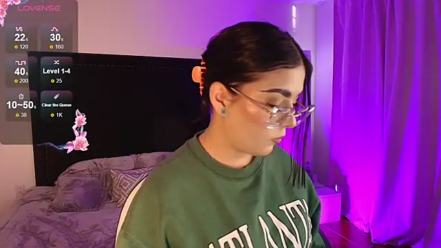 Snapshot of mariana_owen chatting on 26, 5, 2026 mariana owen online show from 26, 5, 2026