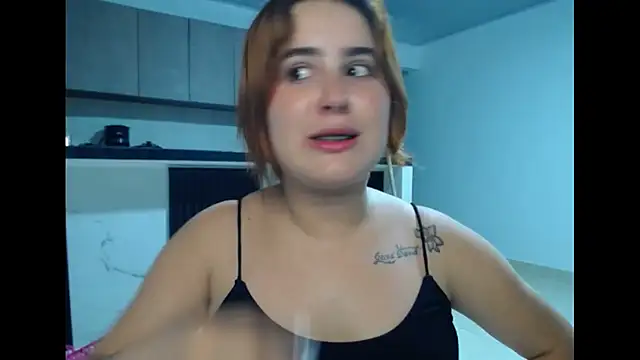 Snapshot of sweet_bella_29 chatting on 31, 5, 2026 sweet bella 29 online show from 31, 5, 2026