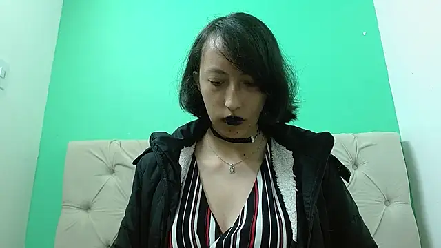 Snapshot of amoremerchmar chatting on 1, 7, 2026 amoremerchmar online show from 1, 7, 2026
