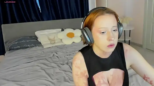 Maya foxy online show from 24, 6, 2026