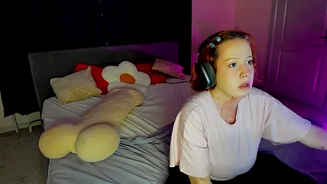 Maya foxy online show from 13, 7, 2026