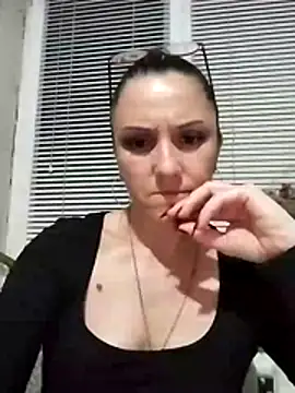 MillaMia45 online show from 17, 5, 2026
