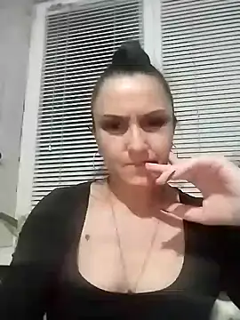 MillaMia45 online show from 18, 5, 2026