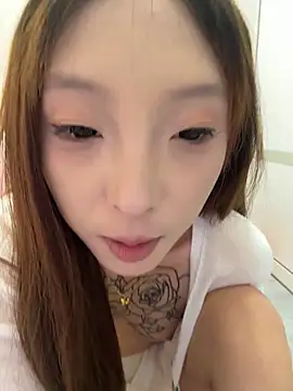 Snapshot of bread-rabbit chatting on 18, 5, 2026 bread-rabbit online show from 18, 5, 2026