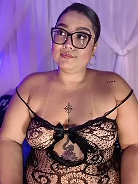 Snapshot of Im_DianaNoir chatting on 13, 5, 2026 Im DianaNoir online show from 13, 5, 2026