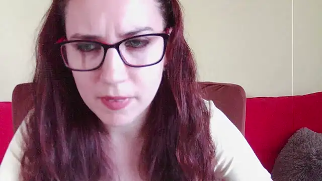 Snapshot of EmilyHotAngel chatting on 4, 8, 2026 EmilyHotAngel online show from 4, 8, 2026
