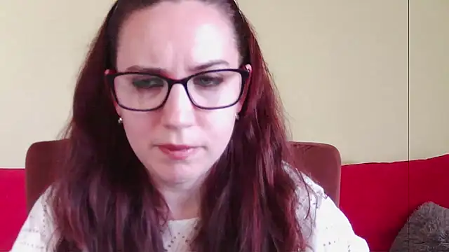 Snapshot of EmilyHotAngel chatting on 5, 8, 2026 EmilyHotAngel online show from 5, 8, 2026