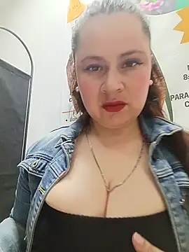 Snapshot of VANESSA__28 chatting on 30, 5, 2026 VANESSA 28 online show from 30, 5, 2026