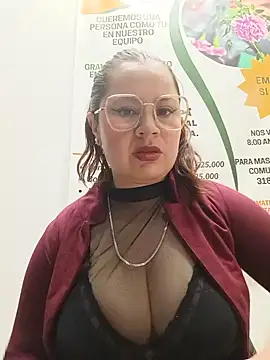 Snapshot of VANESSA__28 chatting on 1, 6, 2026 VANESSA 28 online show from 1, 6, 2026