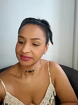 Snapshot of mell0102 chatting on 11, 5, 2026 mell0102 online show from 11, 5, 2026