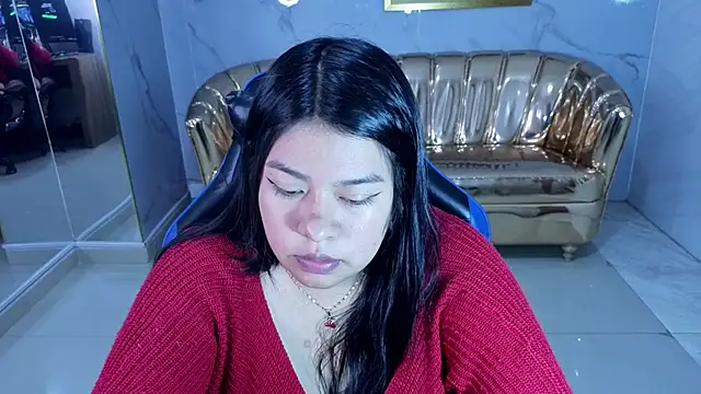 Snapshot of Isaa_s chatting on 4, 7, 2026 Isaa s online show from 4, 7, 2026