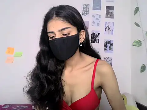Snapshot of SASSY__BABY_ chatting on 8, 5, 2026 SASSY BABY online show from 8, 5, 2026