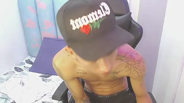 Snapshot of liam_play chatting on 15, 5, 2026 liam play online show from 15, 5, 2026