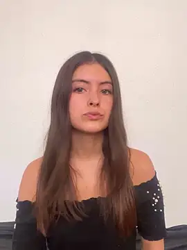 Snapshot of serenaa_velvett chatting on 23, 5, 2026 serenaa velvett online show from 23, 5, 2026