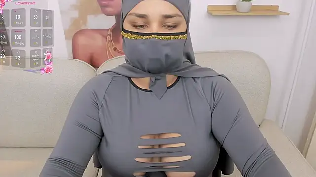 Snapshot of Salma_farouk chatting on 18, 6, 2026 Salma farouk online show from 18, 6, 2026