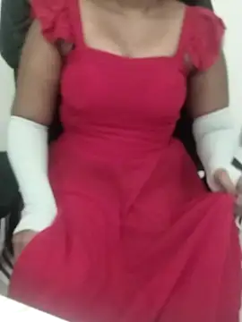 Snapshot of silksmitha- chatting on 9, 5, 2026 silksmitha- online show from 9, 5, 2026