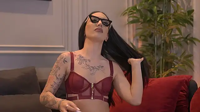 KyraReign online show from 19, 5, 2026