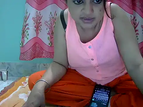 Snapshot of angelqueen19 chatting on 11, 5, 2026 angelqueen19 online show from 11, 5, 2026