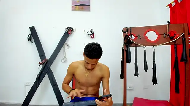 friends lust latin online show from 16, 5, 2026