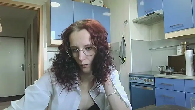 Lucy Crystal online show from 31, 5, 2026