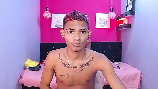 black twinks online show from 23, 6, 2026
