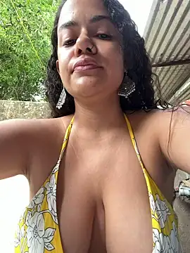 Snapshot of saharariderr chatting on 19, 5, 2026 saharariderr online show from 19, 5, 2026