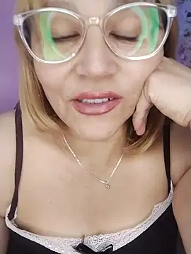 Snapshot of vitaminafranccesca chatting on 22, 5, 2026 vitaminafranccesca online show from 22, 5, 2026