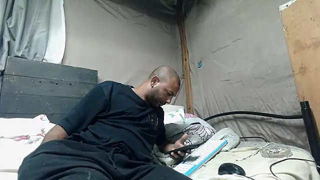 Snapshot of Camodick chatting on 16, 5, 2026 Camodick online show from 16, 5, 2026